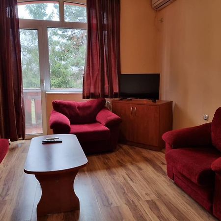 Family Hotel Rujeta Семеен Хотел Ружета - Идеален Център Pavlikeni 외부 사진