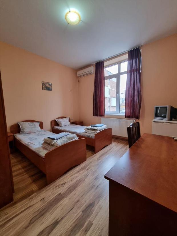 Family Hotel Rujeta Семеен Хотел Ружета - Идеален Център Pavlikeni 외부 사진